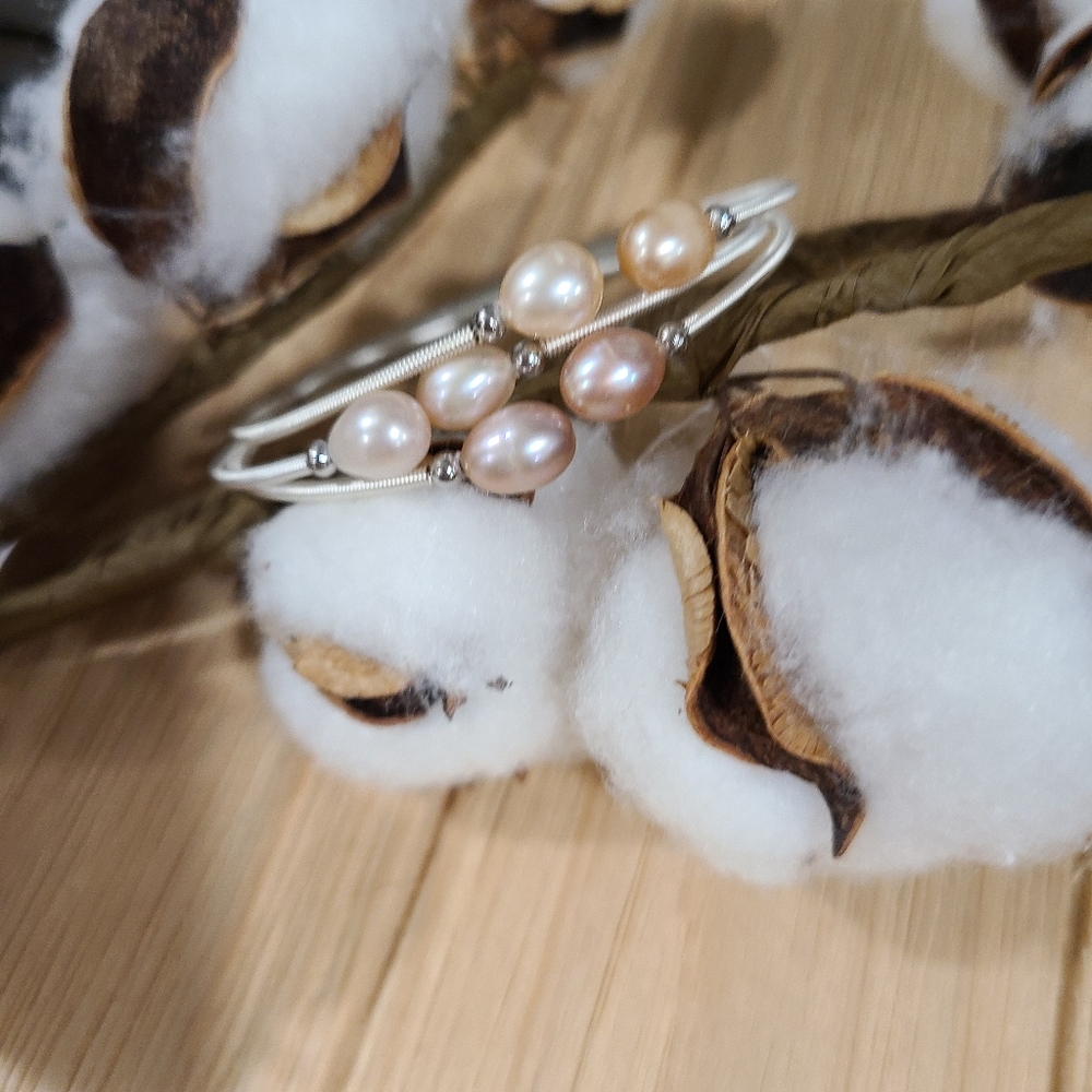 🩶🩷NEW🩶🩷 STUNNING!! Wire Wrapped Cotton Candy Freshwater Pearls in SILVER - Picture 11 of 11